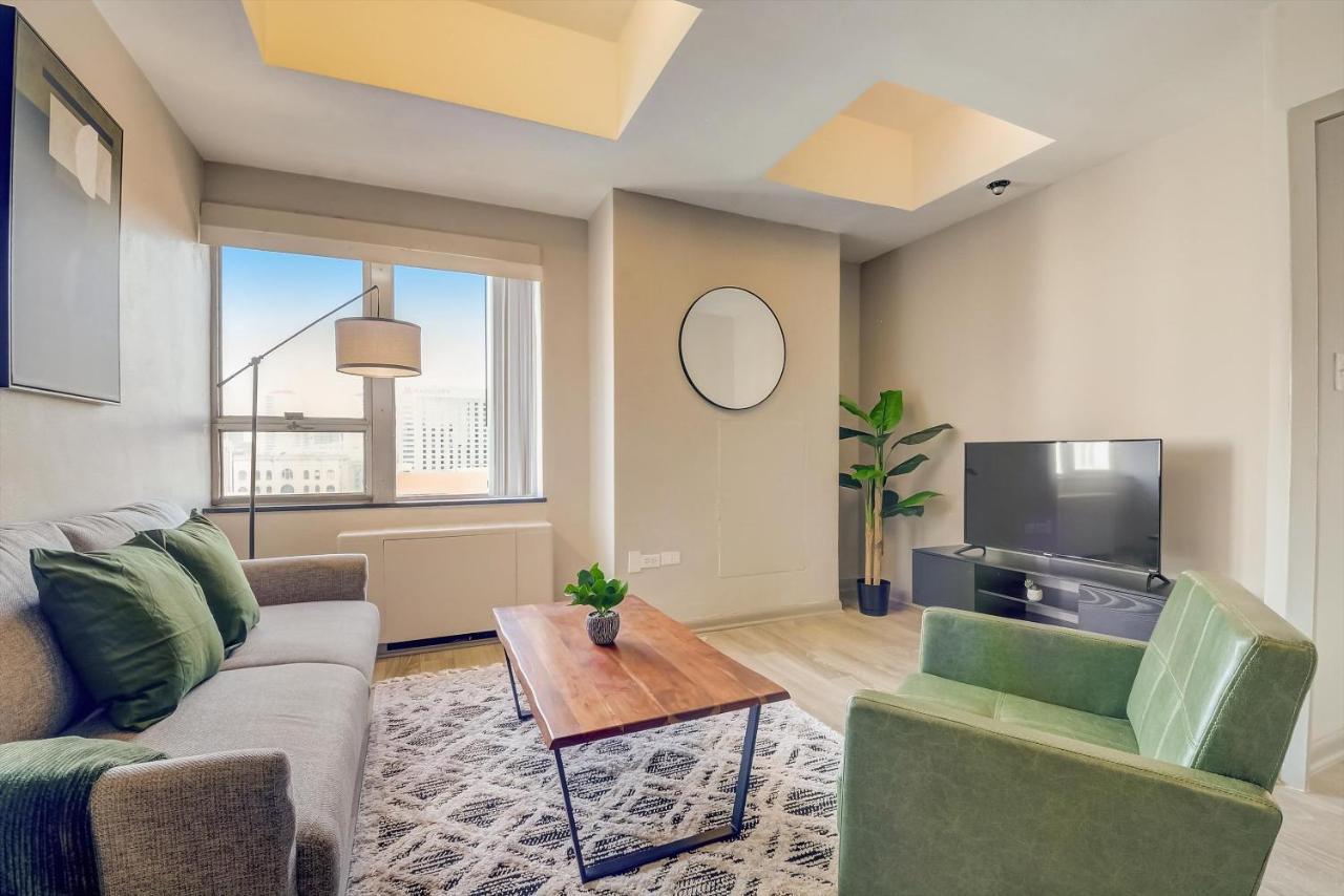 Frontdesk Vue At 3rd St Apts Downtown Apartment Louisville