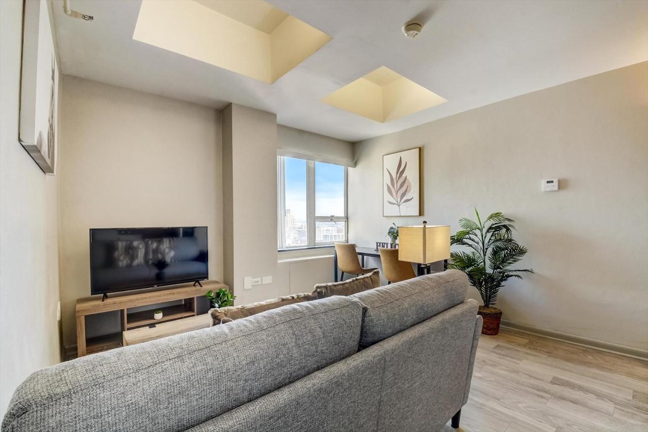 Frontdesk Vue At 3rd St Apts Downtown *